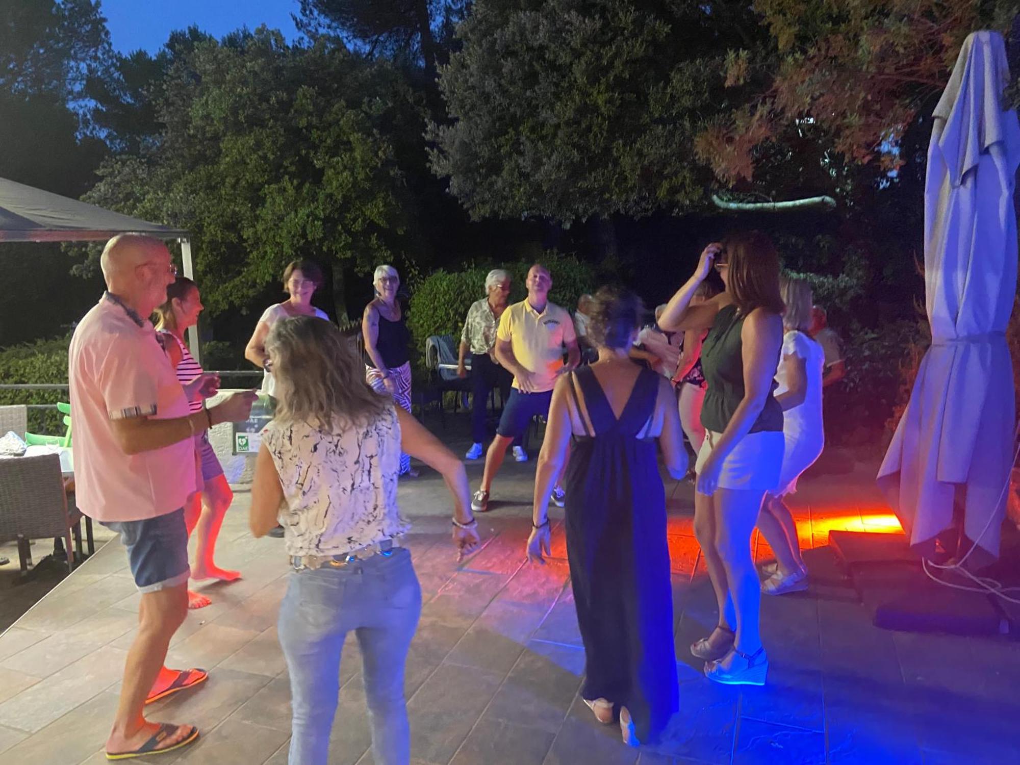 Les Arbousiers Village Hotel Provencal La Roquebrussanne Экстерьер фото